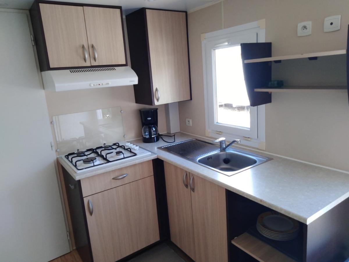 Mobil Home - Tv - Camping '4 Etoiles' - Vic-La-Gardiole - 003 Exterior photo